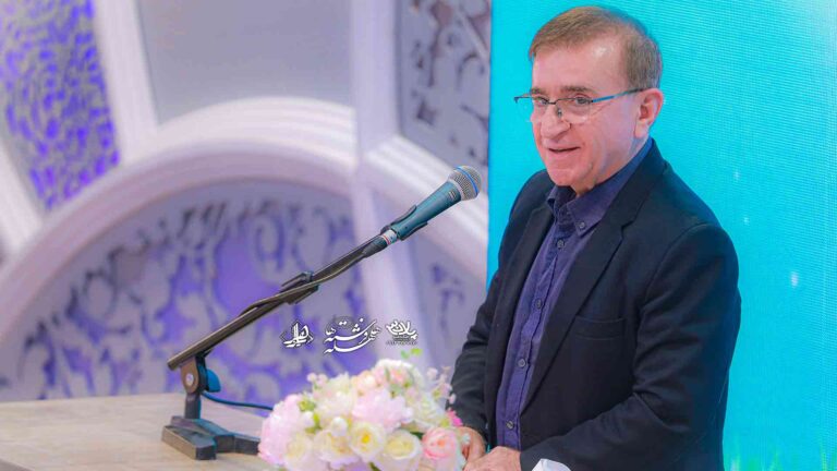 آدم های روی زمین دکتر محمود انوشه