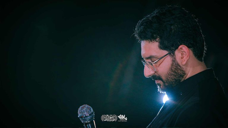 می‌گرده عوالم زیر همین پرچم علی اکبر حائری